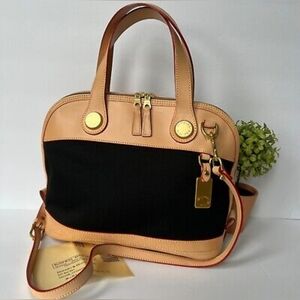 Dooney & Bourke Womens Tan Black Cabriolet Leather Small Crossbody Handbag